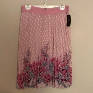 Metrowear New With Tag Pleated Elastic Waist Skirt Size L